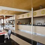 Nicholas Park 酒店 4*