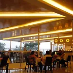 Hotel Nicholas Park 4*