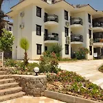 Nicholas Park Ολουντενίζ