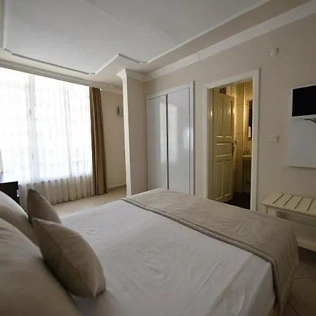 Nicholas Park מלון 4*