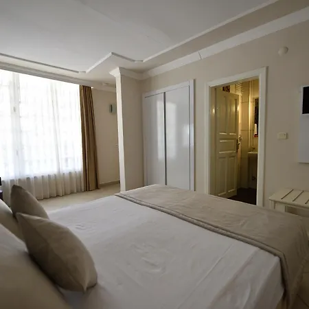 Nicholas Park Отель 4*