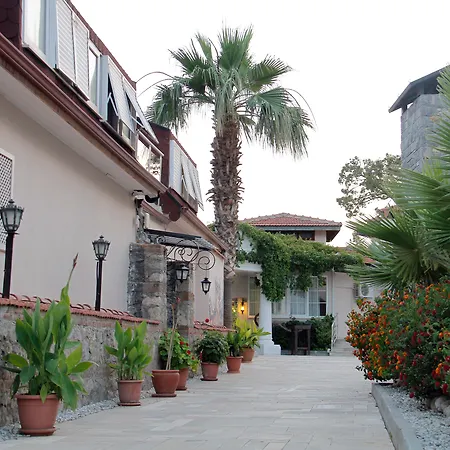 Nicholas Park מלון 4*