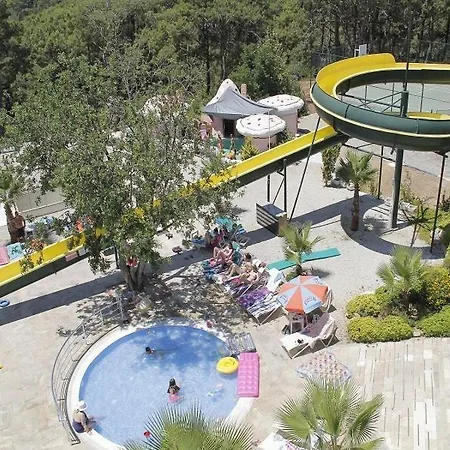 Nicholas Park מלון אולודניץ