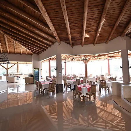 Nicholas Park מלון 4*