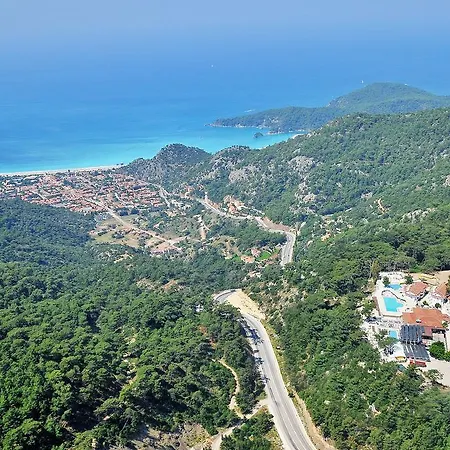 Nicholas Park מלון