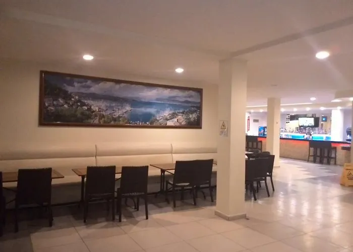 Nicholas Park Hotell 4*