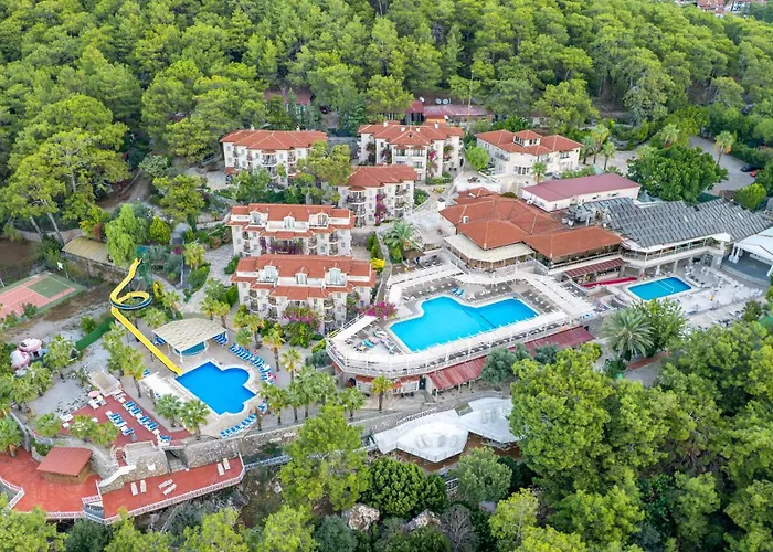 Nicholas Park فندق 4*