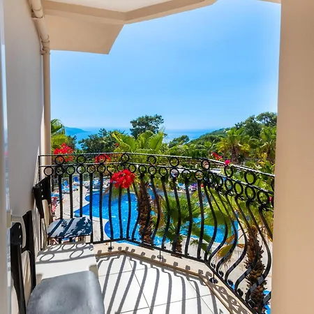 Nicholas Park Ölüdeniz