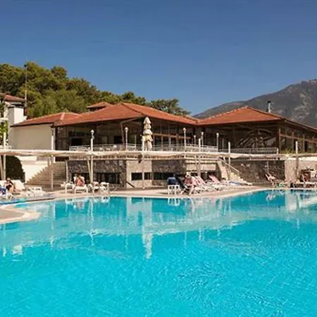 Nicholas Park Hotel 4*