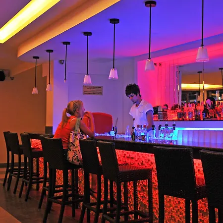 尼古拉斯公园酒店 酒店